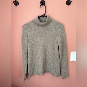 Women’s cashmere beige sweater